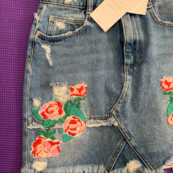 ZARA embroidered denim skirt with pockets NWT Small - Picture 8 of 8